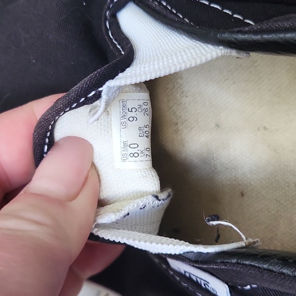 VANS - Picture 4 of 4